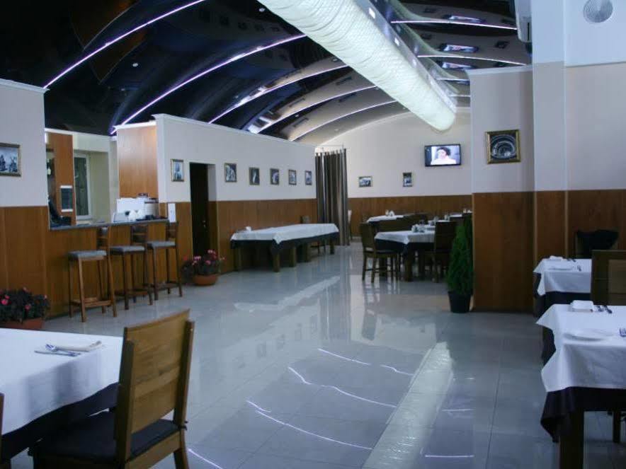 Hotel An-2 Харьков Экстерьер фото