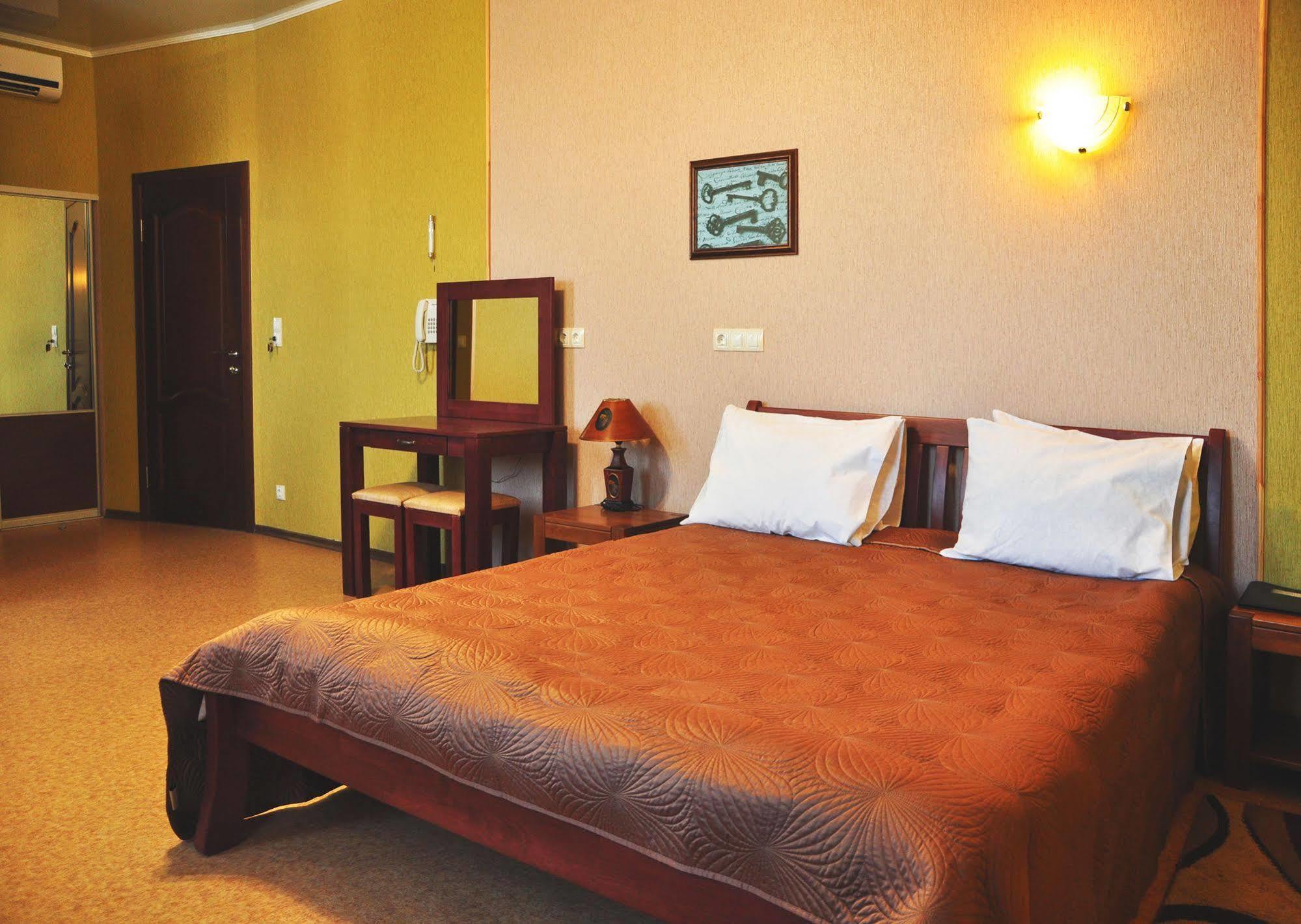 Hotel An-2 Харьков Экстерьер фото